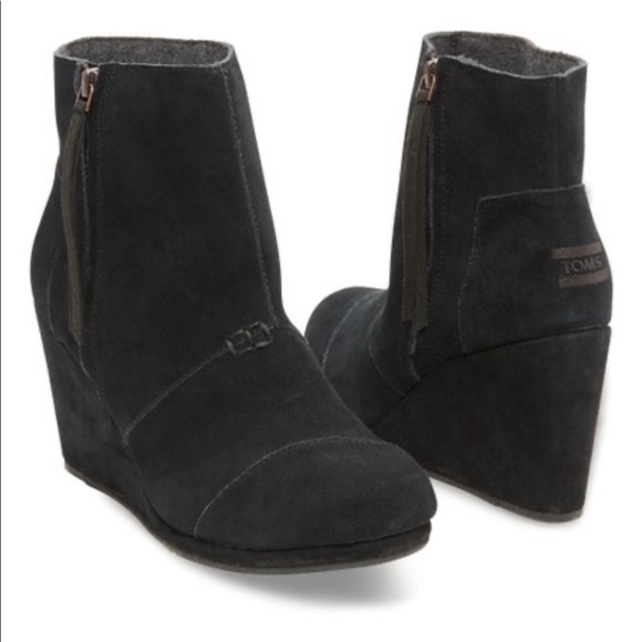 Toms Shoes - TOMS // Desert Suede Bootie